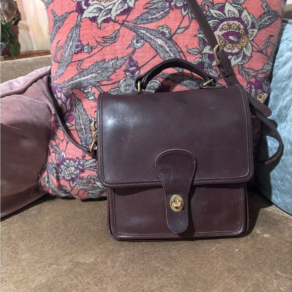 Coach station bag, original hang tag and removable strap included